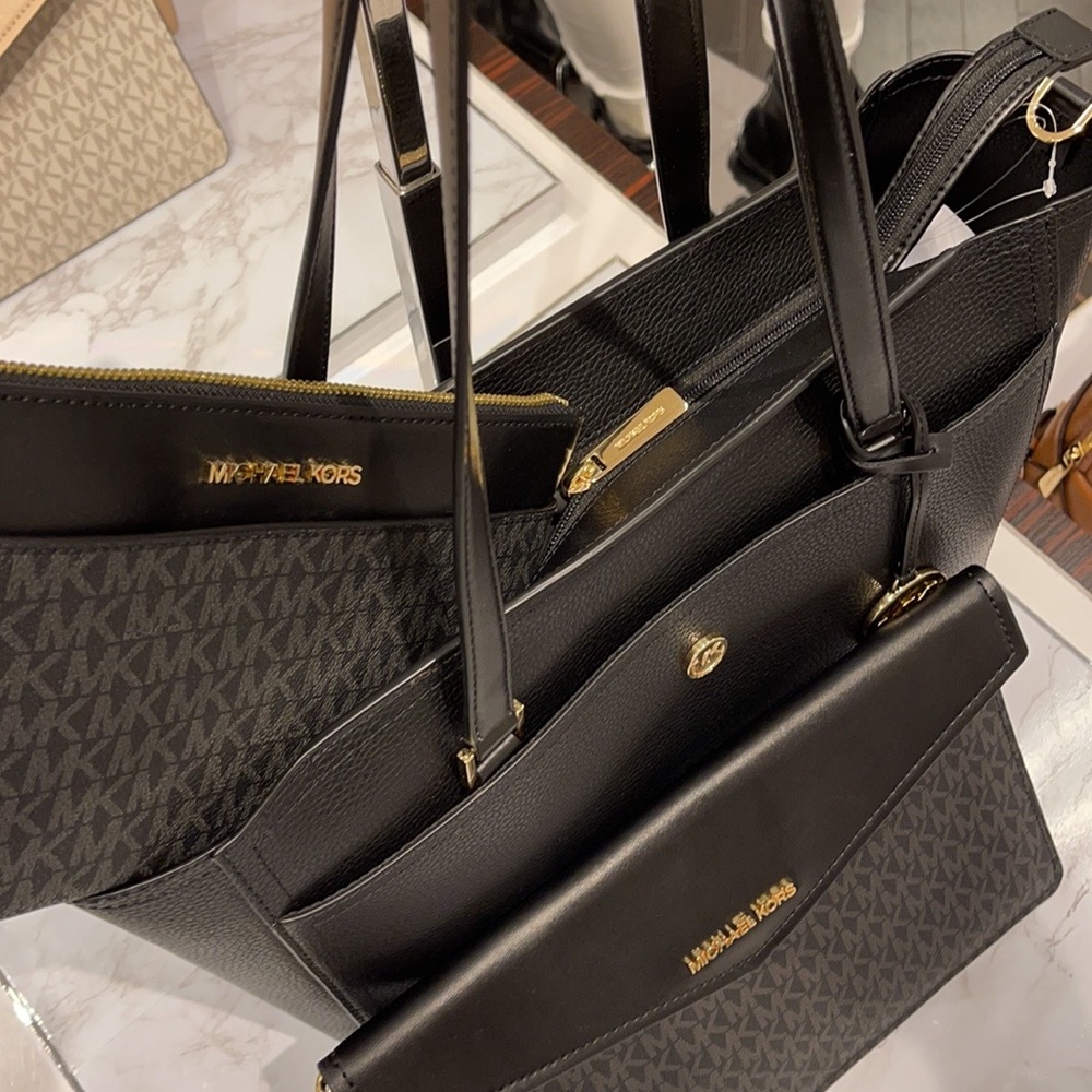 Michael Kors Maisie Large Pebbled Leather 3-in-1 Tote Bag - Picture 8 of 16